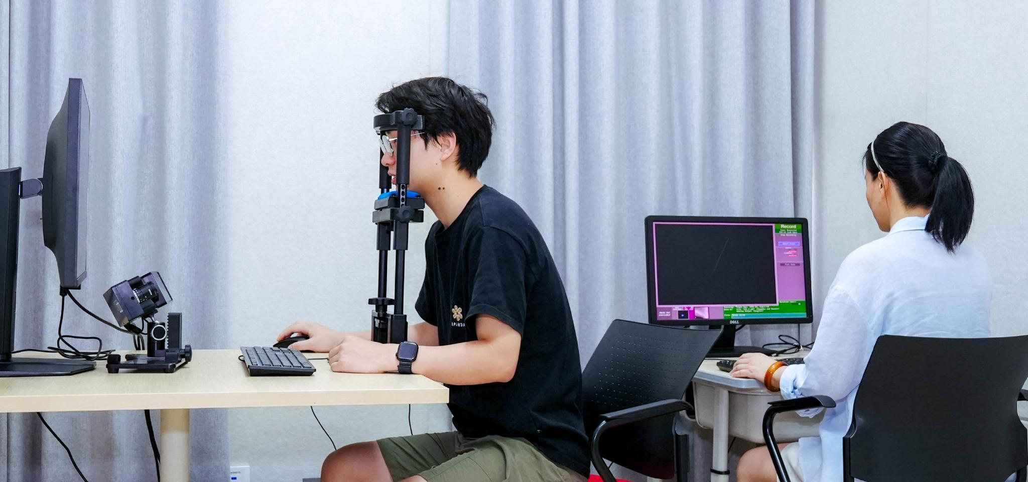 How Do Our Eyes Help Us Navigate? New Study Looks into Clever Brain Shortcut